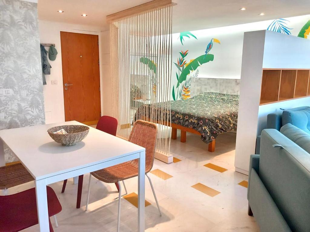 Tropical House Near Beach&Yumbo San Bartolomé エクステリア 写真