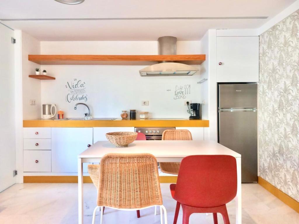Tropical House Near Beach&Yumbo San Bartolomé エクステリア 写真